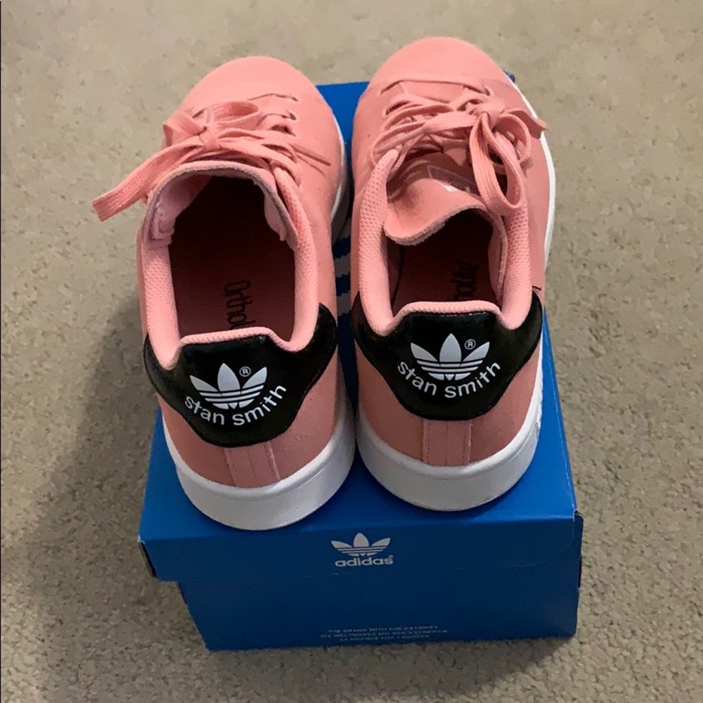 Stan Smith - image 6